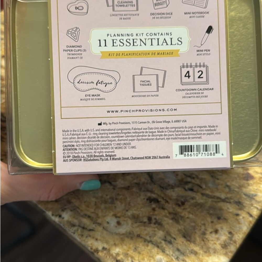 Wedding planning survival kit - Picture 2 of 3